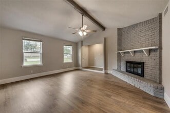 4200 Snow Mass Dr in Arlington, TX - Building Photo - Building Photo