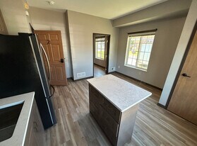 Milwaukee Manor Apartments in Lakefield, MN - Building Photo