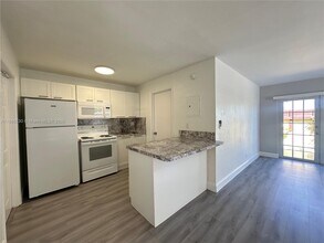 1413 N Dixie Hwy in Fort Lauderdale, FL - Building Photo - Building Photo
