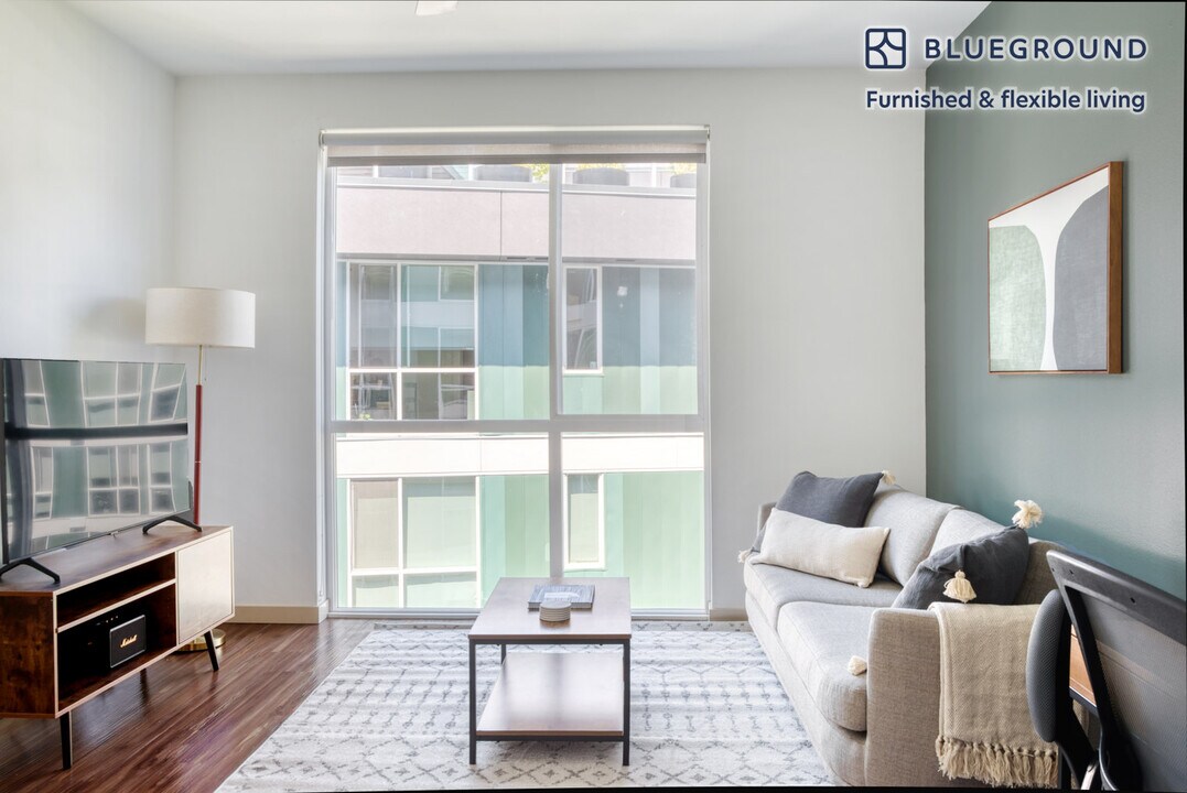5343 Tallman Ave NW in Seattle, WA - Building Photo