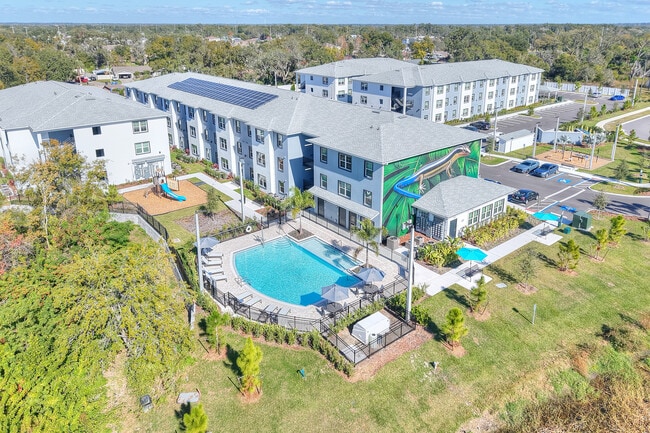 Lake Bluetail Apartments