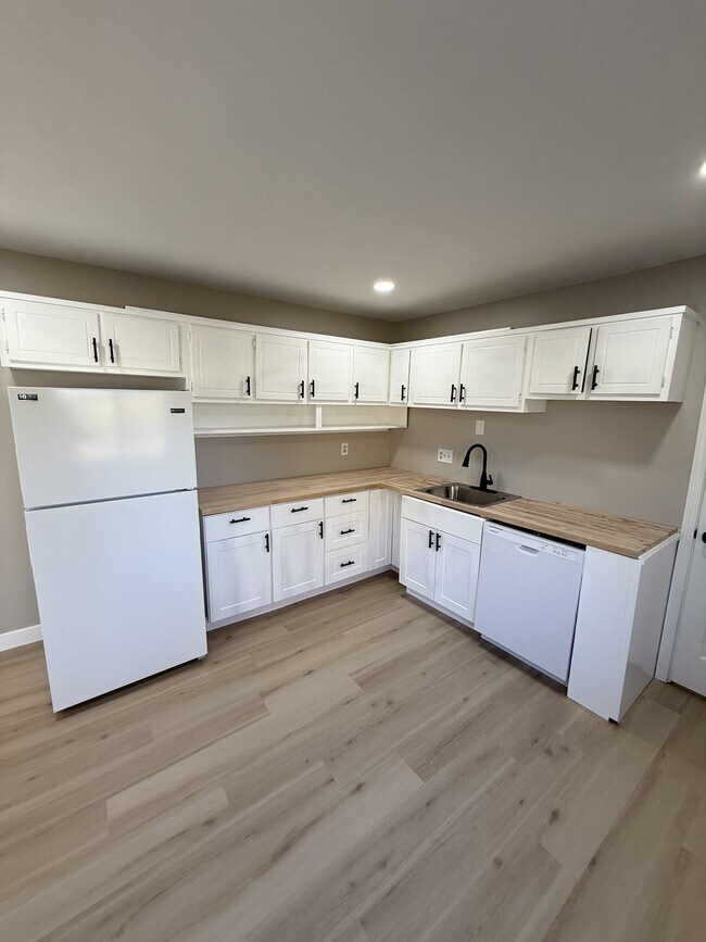 1412 Wolf Ct in Indianapolis, IN - Building Photo - Building Photo