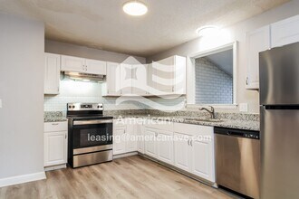 2520 Stonehenge Dr in Cayce, SC - Building Photo - Building Photo