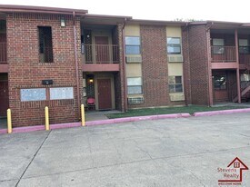 1912 SW D Ave in Lawton, OK - Building Photo