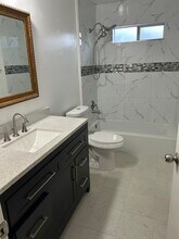 6558 Neddy Ave in Los Angeles, CA - Foto de edificio - Building Photo