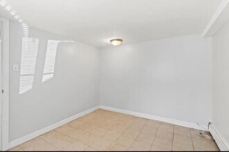 54 Towers St in Jersey City, NJ - Building Photo - Building Photo