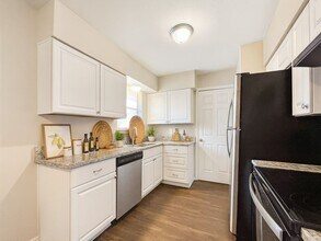 3025 Hula Dr in Mesquite, TX - Foto de edificio - Building Photo