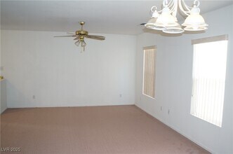932 Ribbon Grass Ave in Las Vegas, NV - Building Photo - Building Photo