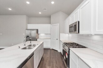 1218 Scarlet Crk Dr in Rosharon, TX - Building Photo - Building Photo