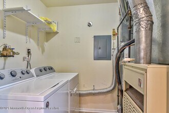 291 Plum Dr in Marlboro, NJ - Building Photo - Building Photo