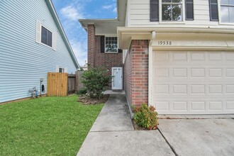 19538 Shady Bank Dr in Tomball, TX - Building Photo - Building Photo