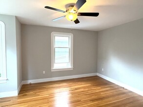 18 Batchelder St-Unit -1 in Melrose, MA - Building Photo - Building Photo