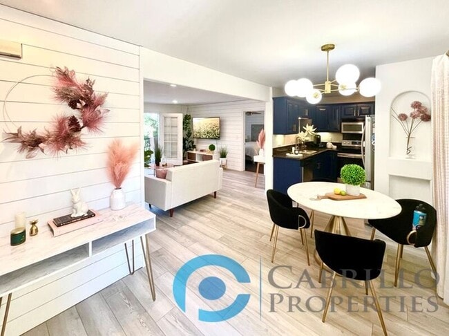 5055 Collwood Blvd in San Diego, CA - Building Photo - Building Photo
