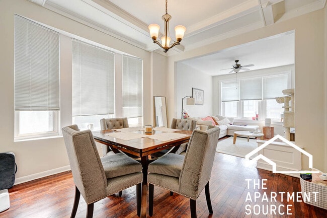 2246 W Armitage Ave, Unit 3
