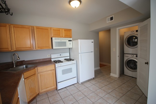 4250 N Keystone Ave, Unit 2S