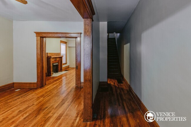2178 Summit St in Columbus, OH - Building Photo - Building Photo