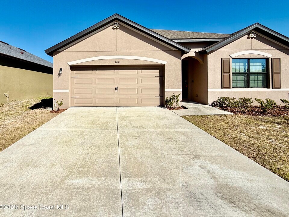 388 Coyote Dr in Cocoa, FL - Building Photo