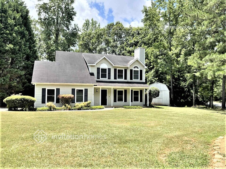 100 Pepperwood Dr in Peachtree City, GA - Building Photo