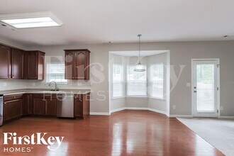 5713 Parkstone Drive in Matthews, NC - Building Photo - Building Photo