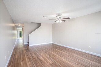 1747 Fluorshire Dr in Brandon, FL - Building Photo - Building Photo
