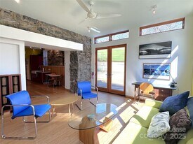 130 Biltmore Ave in Asheville, NC - Building Photo