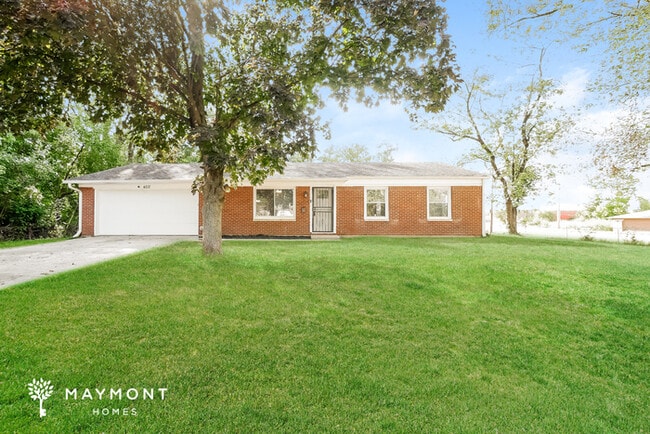 property at 4512 N Kenmore Rd