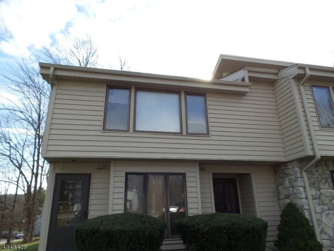 property at 405 Mohegan Cir