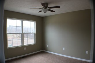 18-22 Sugar Maple Ln in Ona, WV - Building Photo - Building Photo