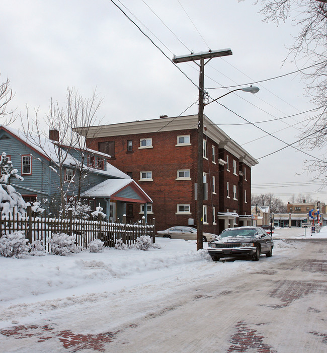 23 Charlotte St in Akron, OH - Building Photo - Building Photo