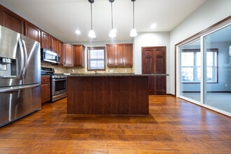 15497 Junegrass Ln in Eden Prairie, MN - Building Photo - Building Photo