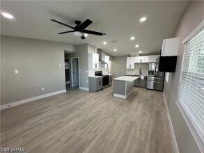 7225 Buchanan Rd in Ft. Myers, FL - Building Photo - Building Photo