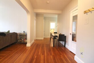 175 Harvard St, Unit 2 in Brookline, MA - Building Photo - Building Photo