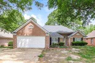 8538 Overcup Oaks Dr in Memphis, TN - Building Photo