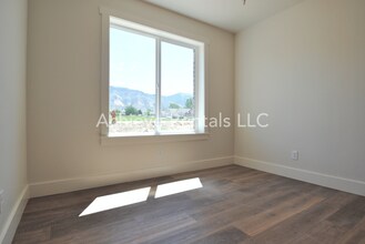 2038 N 380 E in North Logan, UT - Building Photo - Building Photo