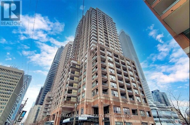 909-909 Bay St.