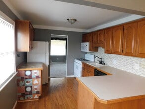 13648 Leonard Ave in Warren, MI - Building Photo - Building Photo