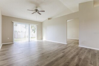 3606 75th Terrace E in Sarasota, FL - Building Photo - Building Photo