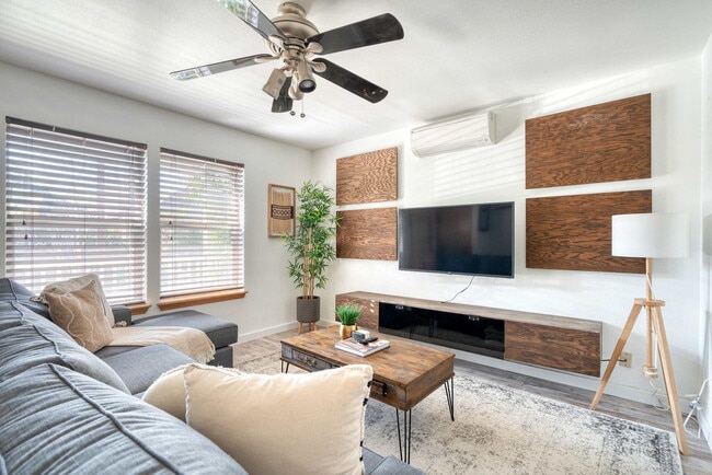 5040 NE 18th Ave in Portland, OR - Building Photo - Building Photo