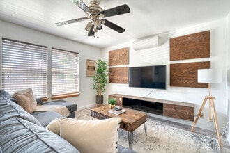 5040 NE 18th Ave in Portland, OR - Building Photo - Building Photo