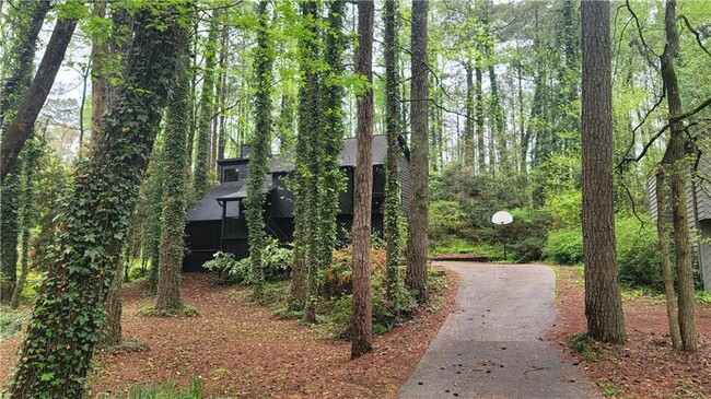 4621 Kings Crossing Dr NE in Kennesaw, GA - Building Photo - Building Photo