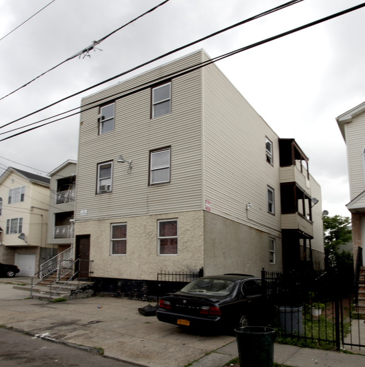 609-611 S Park St in Elizabeth, NJ - Building Photo