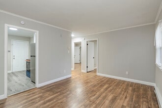 Oaklawn West in Charlotte, NC - Foto de edificio - Interior Photo