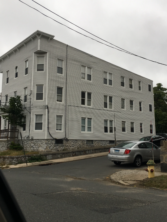 19 Laval St in Waterbury, CT - Building Photo