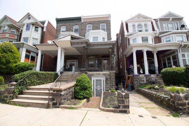 711 N 63rd St in Philadelphia, PA - Foto de edificio - Building Photo