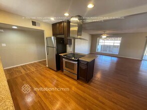 9201 N 18th Ave in Phoenix, AZ - Building Photo - Building Photo