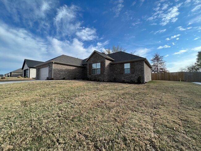 property at 6051 W Mecklin St