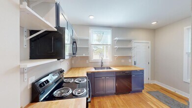 869 Bellows Ave in Columbus, OH - Building Photo - Building Photo