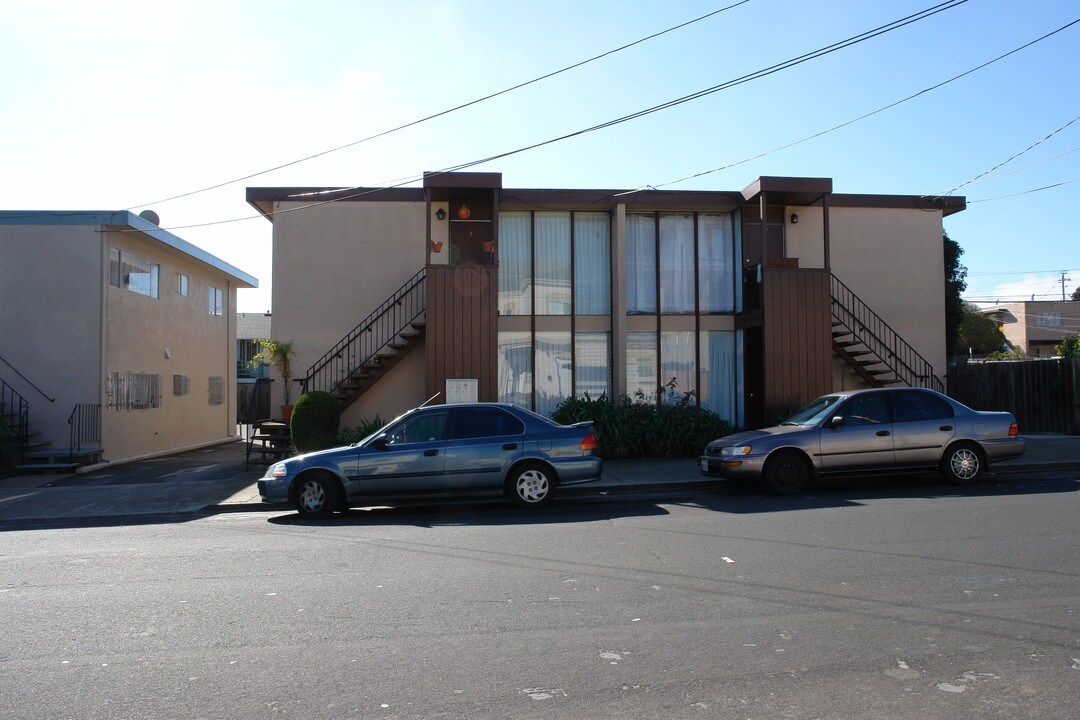 319 Lux Ave in South San Francisco, CA - Foto de edificio