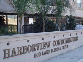 500 Lake Marina Ave in New Orleans, LA - Building Photo