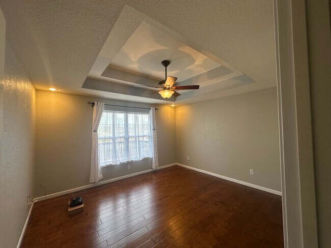 340 Crest Ave in Holts Summit, MO - Building Photo - Building Photo